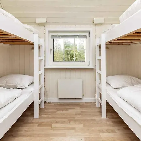 Lovely Holiday With Swimming Pool, Dom wakacyjny